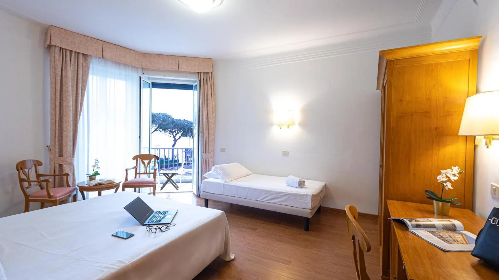 Hotel Majestic By Lvg Hotel Collection Αλάσιο Ιταλία